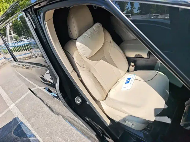 Toyota Vellfire — Фото автомобиля 24