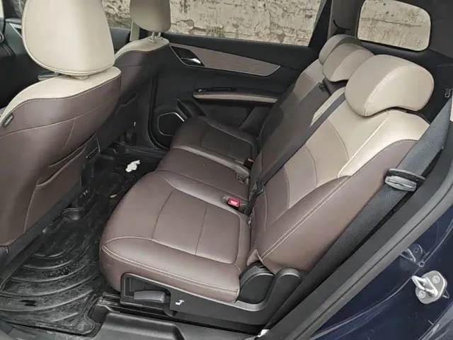 BYD Song MAX — Фото автомобиля 16