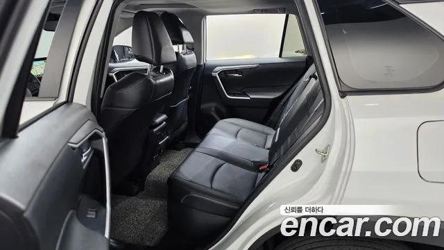 Toyota RAV4 5th Gen — Фото автомобиля 17