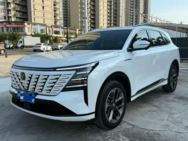 Changan CS75 Plus — Фото автомобиля 3