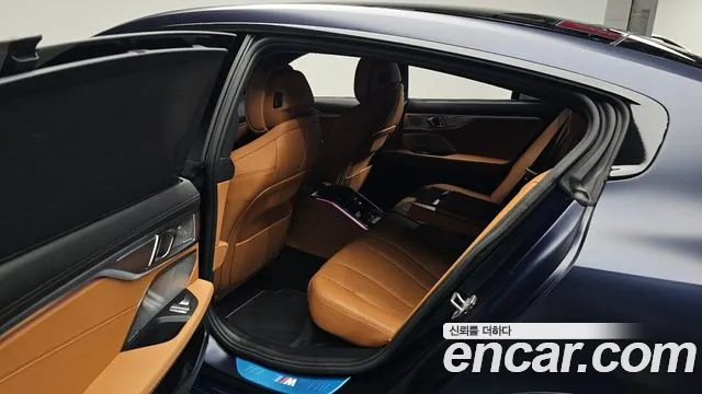 BMW 8 Series G15 — Фото автомобиля 16