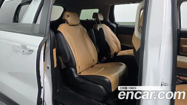 Kia Carnival 4th Gen — Фото автомобиля 12