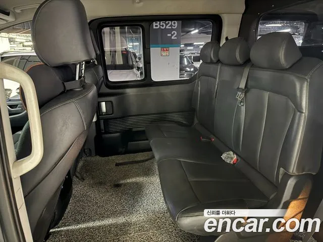 Hyundai Staria — Фото автомобиля 10