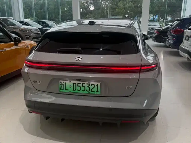 Nio ET5 Touring — Фото автомобиля 5