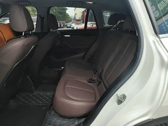 BMW X1 — Фото автомобиля 16