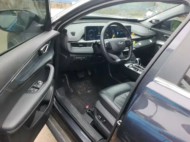 Chery Tiggo 8 PLUS Kunpeng e+ 2022 PHEV 1.5T Elegance e+ — Фото автомобиля 9