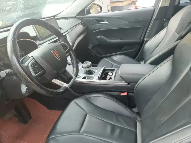 Hongqi Hongqi H5 2022 Classic 1.5T DCT Flag Rhythm Edition — Фото автомобиля 5