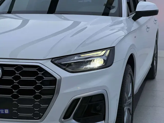 Audi Q5L — Фото автомобиля 6