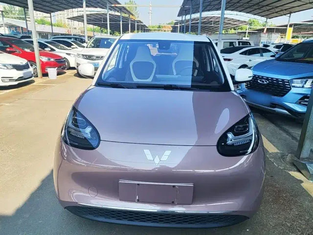 Wuling Bingo — Фото автомобиля 2