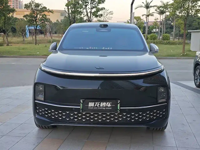 Li Auto L9 — Фото автомобиля 3