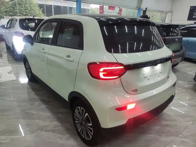 Leapmotor T03 — Фото автомобиля 4