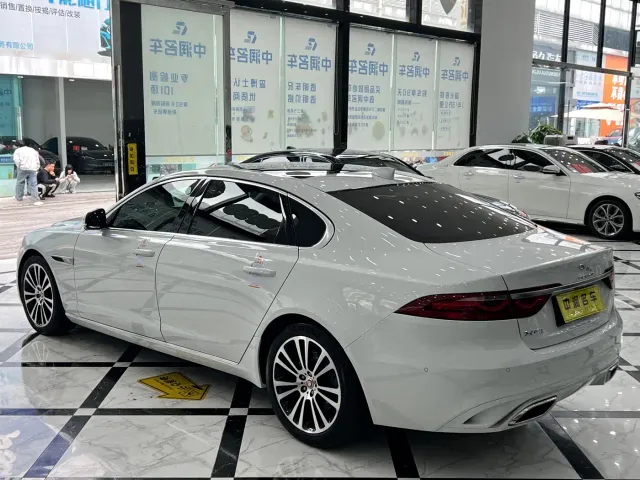 Jaguar XFL — Фото автомобиля 13