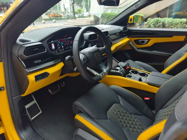 Lamborghini Urus — Фото автомобиля 8