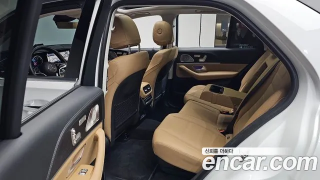 Mercedes-Benz GLE-Class — Фото автомобиля 11