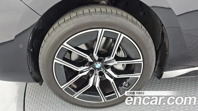 BMW 7-Series — Фото автомобиля 5