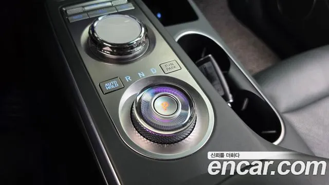 Genesis GV70 — Фото автомобиля 12