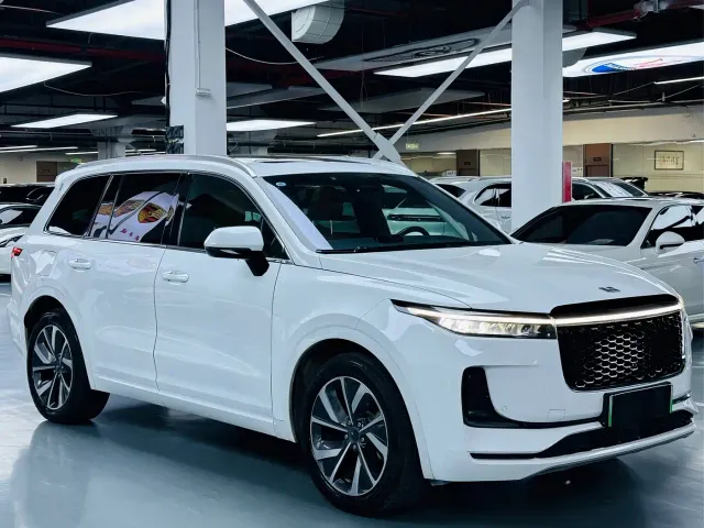 Li Auto ONE — Фото автомобиля 3