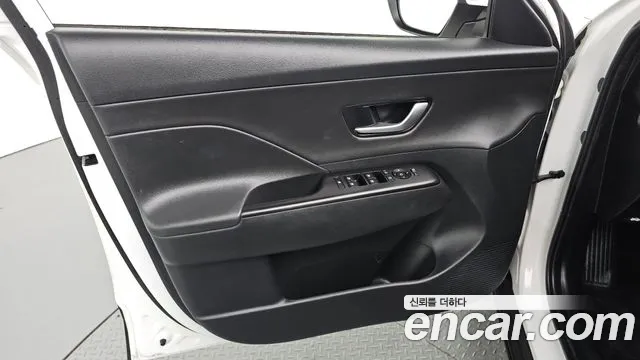 Hyundai Kona — Фото автомобиля 13