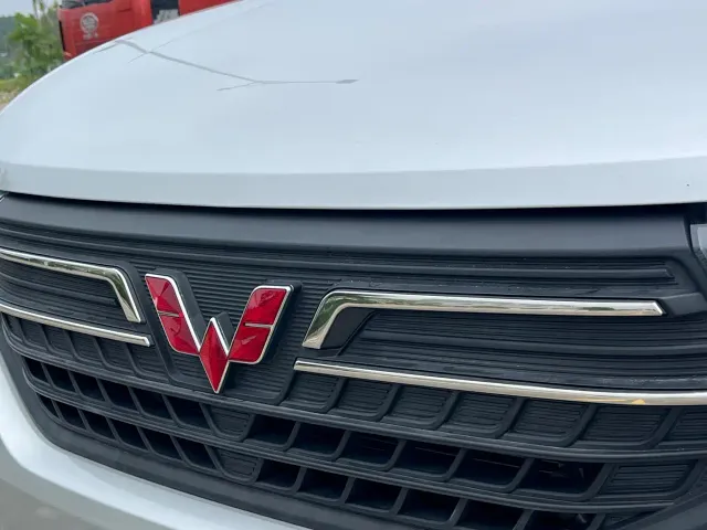 Wuling Hongguang V — Фото автомобиля 11
