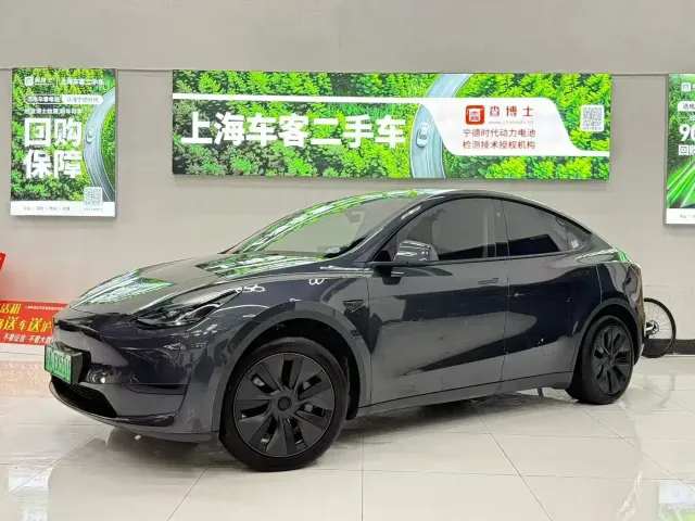 Фотография автомобиля — Tesla Model Y