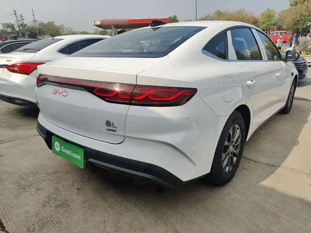 BYD Qin L — Фото автомобиля 6