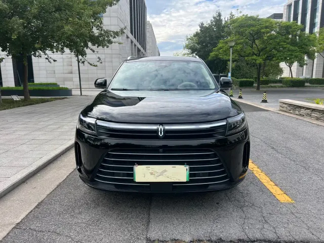 Aito M7 — Фото автомобиля 2