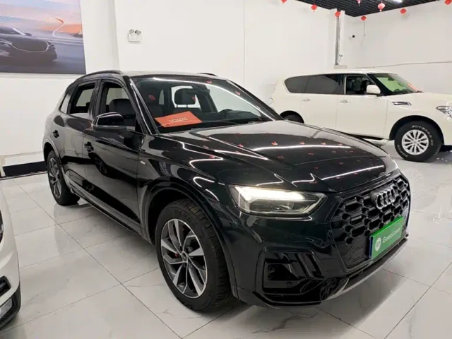 Audi Q5L — Фото автомобиля 3