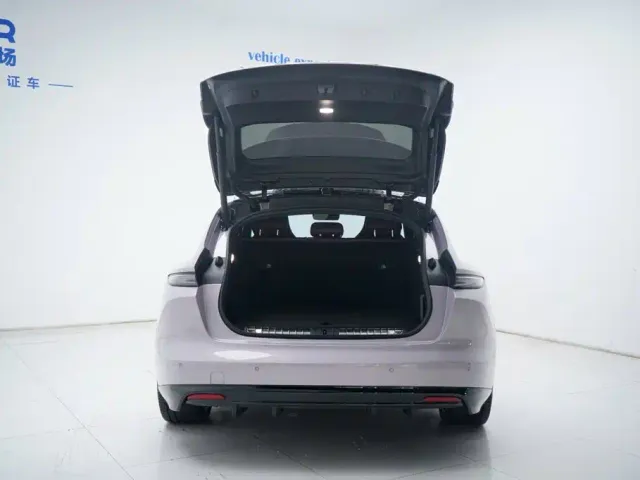 Nio ET5 Touring — Фото автомобиля 8