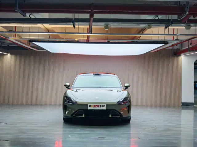 Xiaomi SU7 — Фото автомобиля 2
