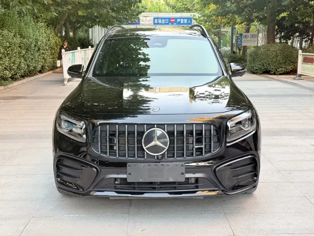 Mercedes-Benz GLB AMG — Фото автомобиля 2