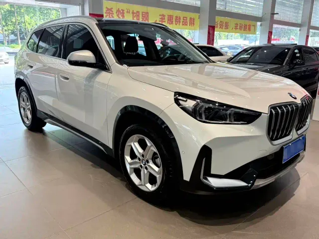 BMW X1 — Фото автомобиля 3