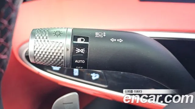 Genesis GV70 — Фото автомобиля 26