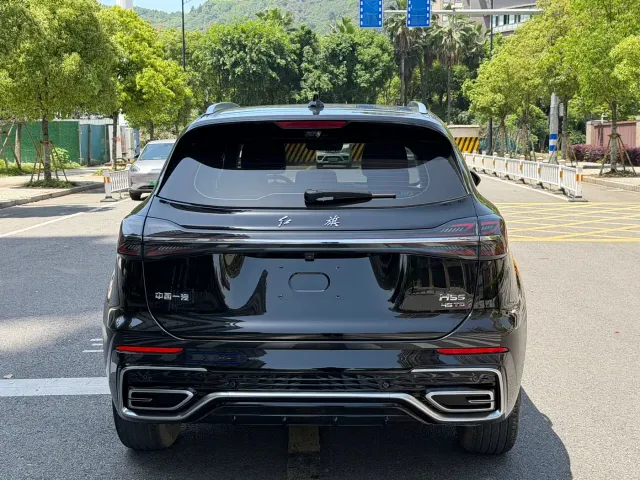 Hongqi HS5 — Фото автомобиля 9