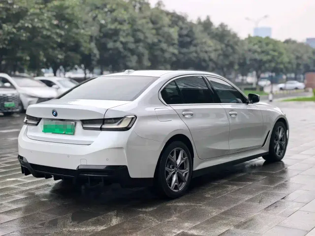 BMW i3 — Фото автомобиля 4