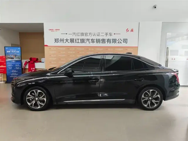 Hongqi E-QM5 — Фото автомобиля 5