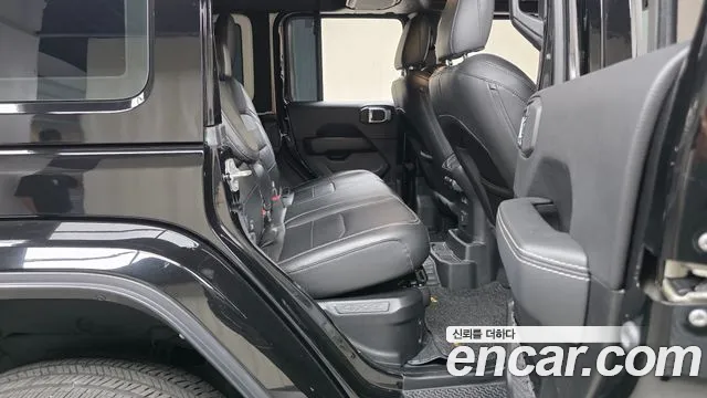 Jeep Wrangler JL — Фото автомобиля 10