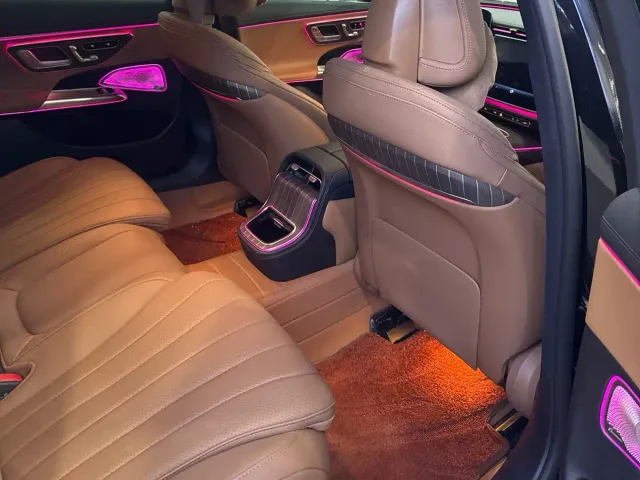 Mercedes-Benz E-Class — Фото автомобиля 12