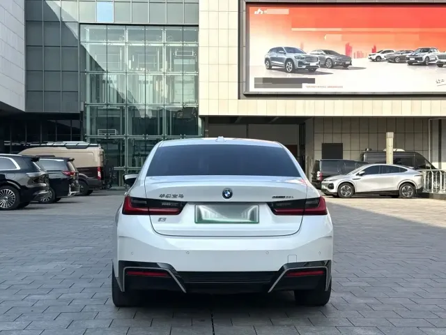 BMW i3 — Фото автомобиля 7