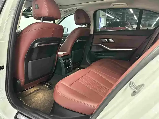 BMW BMW 3 Series 2022 320Li M Sport Package — Фото автомобиля 14