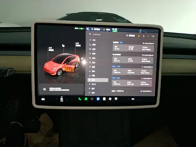 Tesla Model Y — Фото автомобиля 12