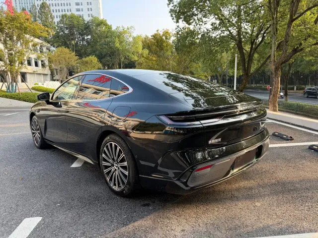 Geely Galaxy Xingyao 8 — Фото автомобиля 10