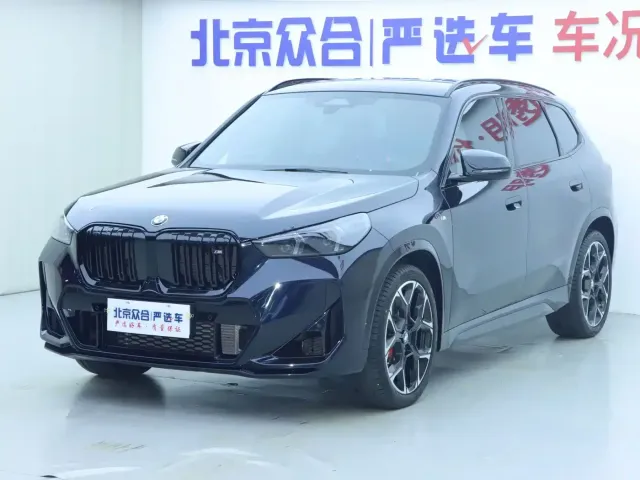 Фотография автомобиля — BMW X1