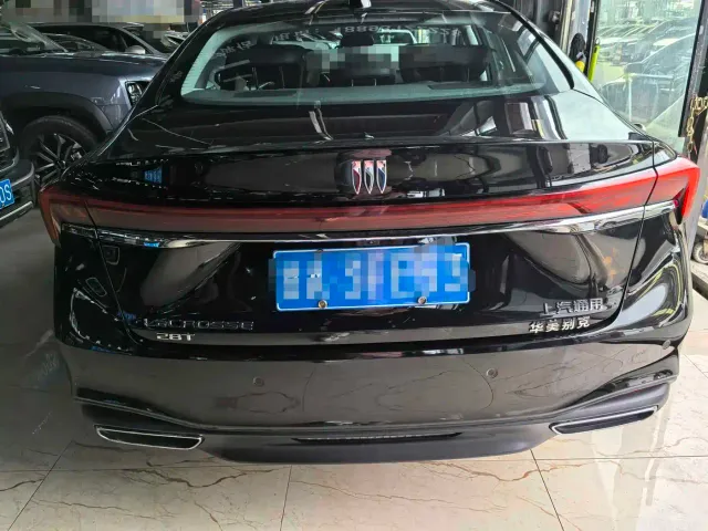 Buick LaCrosse — Фото автомобиля 4
