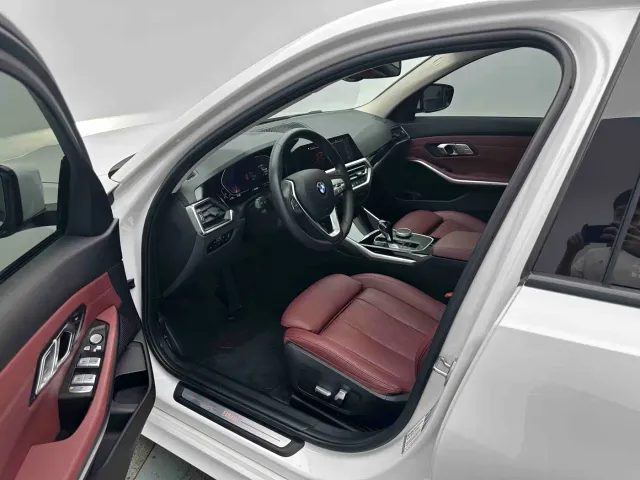 BMW 3 Series — Фото автомобиля 9