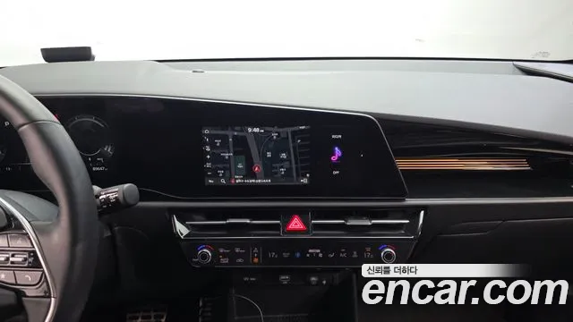 Kia Niro — Фото автомобиля 14