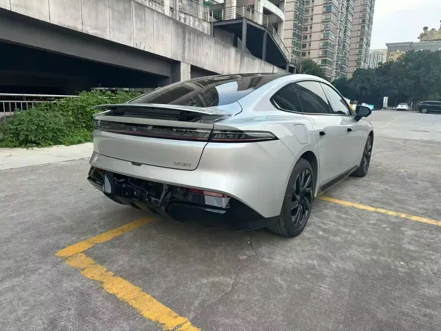 Dongfeng eπ 007 — Фото автомобиля 10