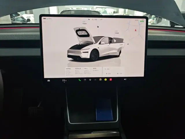 Tesla Model Y — Фото автомобиля 8