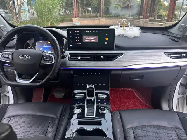 Chery Tiggo 8 — Фото автомобиля 12