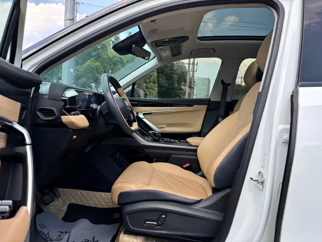 Geely Boyue L — Фото автомобиля 7