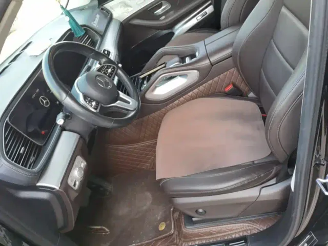 Mercedes-Benz GLE-Class — Фото автомобиля 14